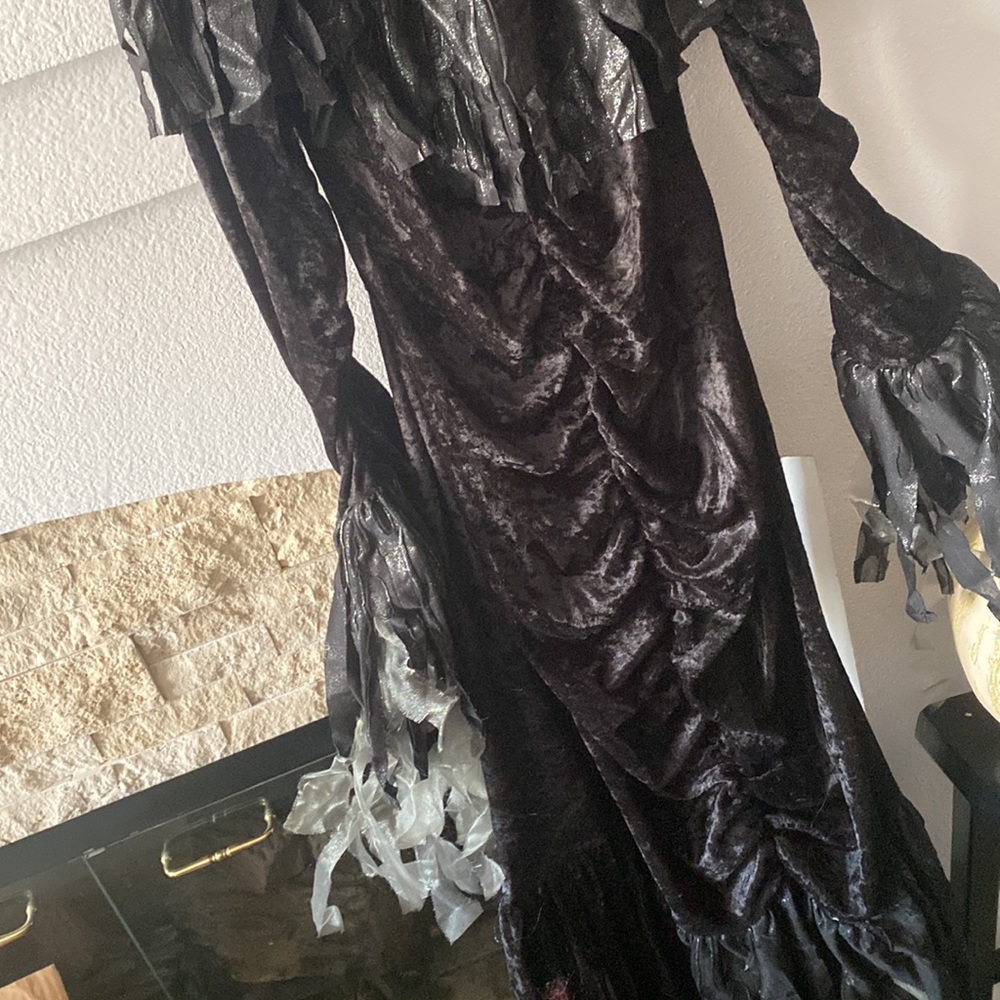 Gothic Angel Halloween costume - Picture 9 of 16